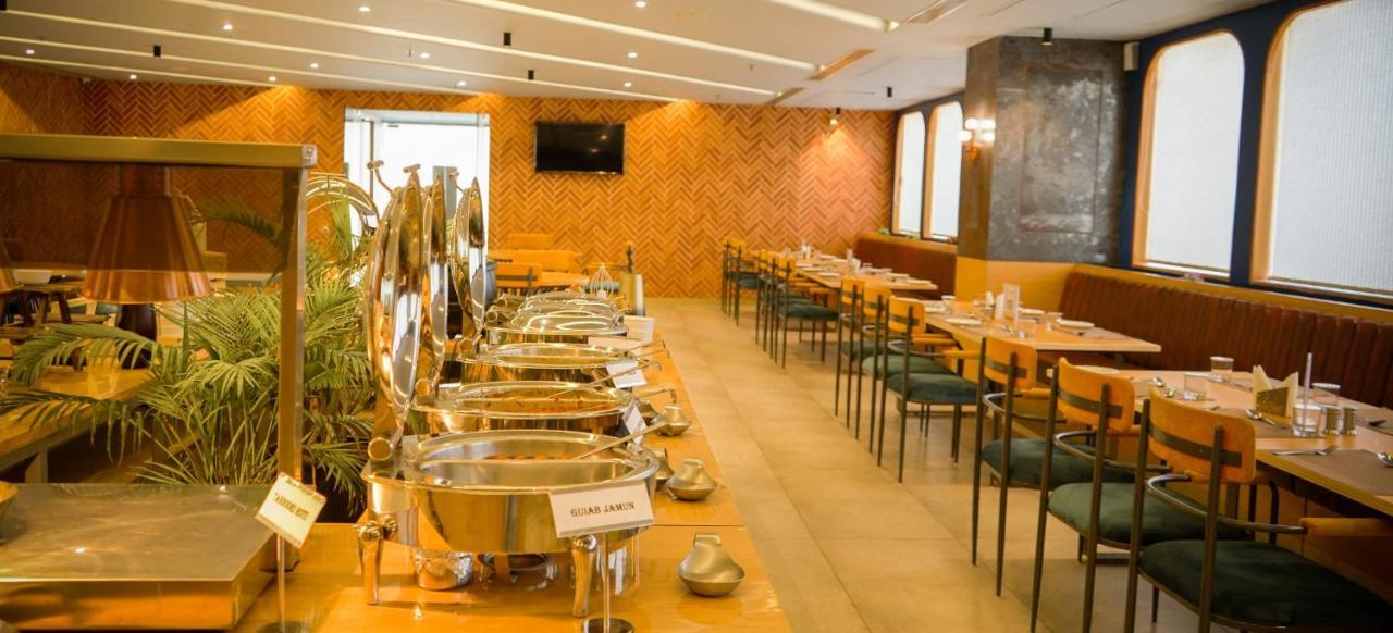 Pinnacle Grand Hotel Ahmedabad Exterior foto